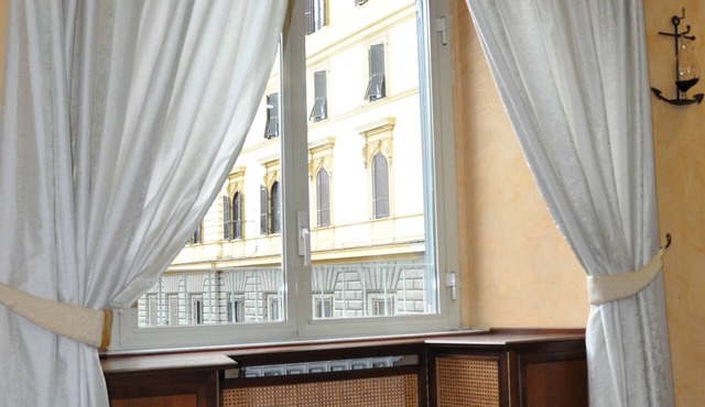 Charming Roma Apartment with 3 Bedrooms