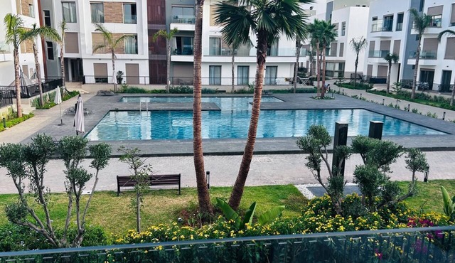 Chic apartment with WiFi and AC in vibrant Rabat