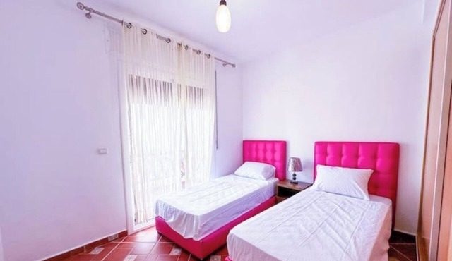 Clean & spacious, swimming pool & proximity to sea
