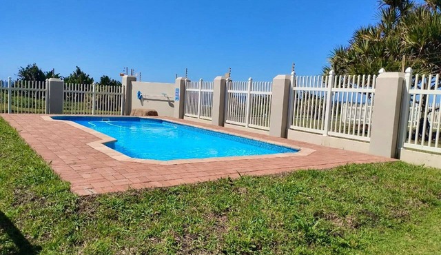 Coastal Bliss Awaits at Cassa Uvongo – Your Perfect Beachside Retreat!