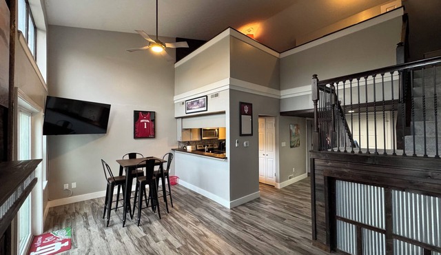 Completely Updated Condo-Resort Living on Lake Monroe w/Pool, Golf + Golf Cart in Bloomington