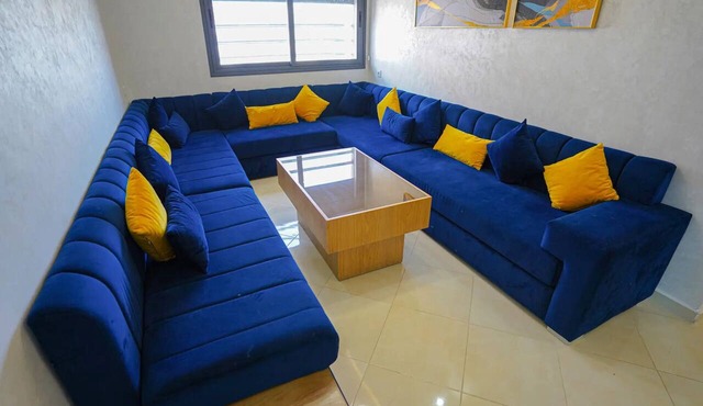 Cosy Appartement 2 chambres avec balcon à Corniche