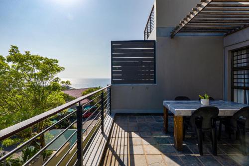 Cozy All-in-One Ocean View Apartment