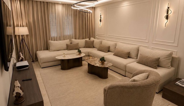 Cozy & Modern Duplex - Near everything!