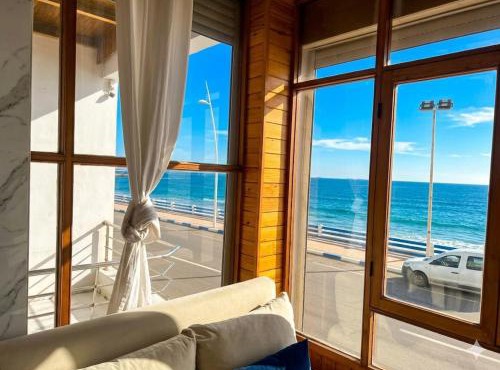 Détente Absolue Face aux Vagues