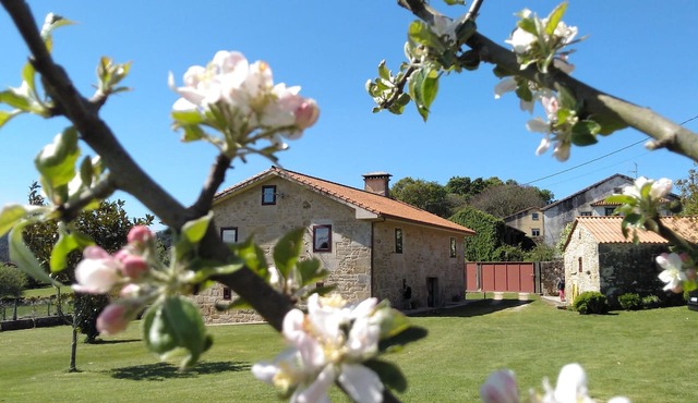 Da Poza - Traditional Galician rural house