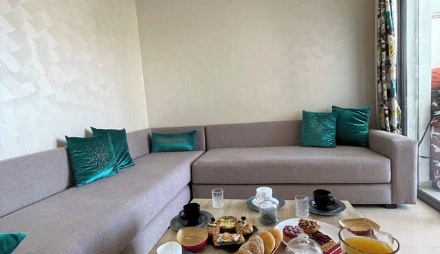 Design Apt @ Blanca Beach: Private Beach & Pool