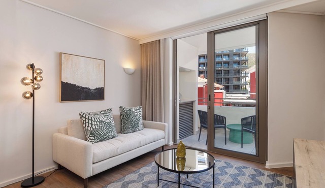 Dolce Vita | Easy Coastal City Living