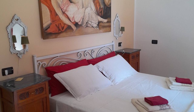 DUETERRE ROOM & HOST