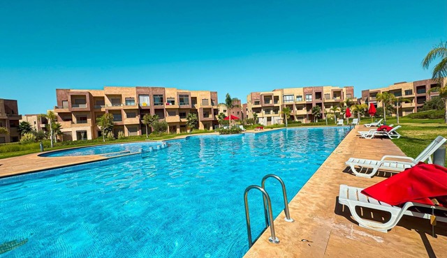 Elegance apartment with garden and swimming pool and relaxing mode