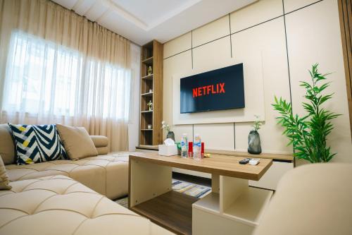 Elegant apartment 2min from TGV station & Beach