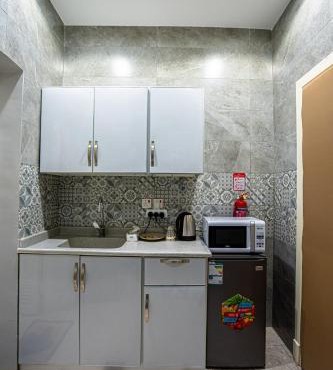 Elegant Studio H12