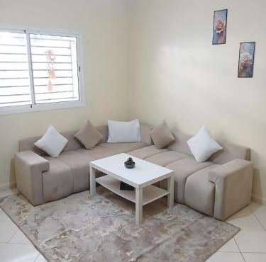 Elegant well equipped apartment close to the sea