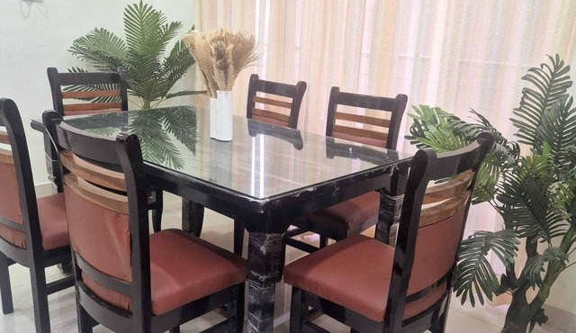 Elite 3bhk apartment, AC, by silverskyhomestay.