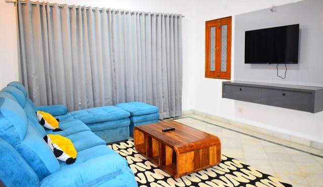 Entire 3BHK Duplex Villa Golf Course Road in Gurugram