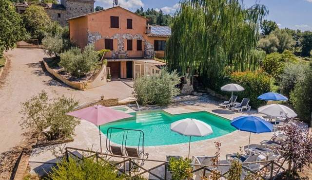 Fortebracci - Six Bedroom Villa, Sleeps 12