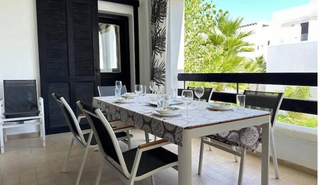 Four Bedroom Beach Front King Retreat