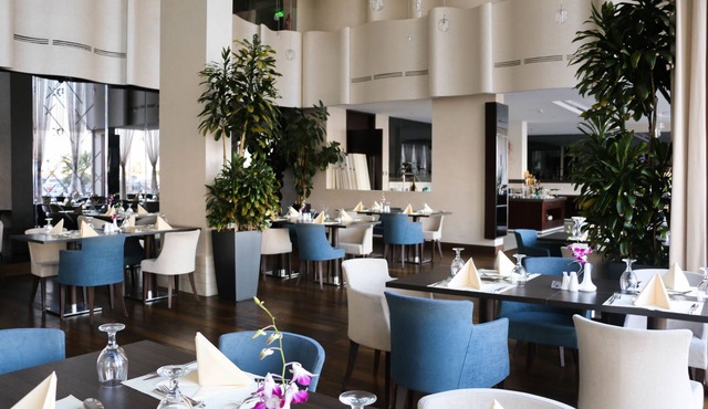Golden Tulip Dammam Corniche Hotel