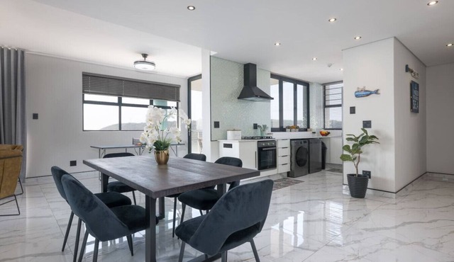 Gorgeous 1007 Quayside by the Sea