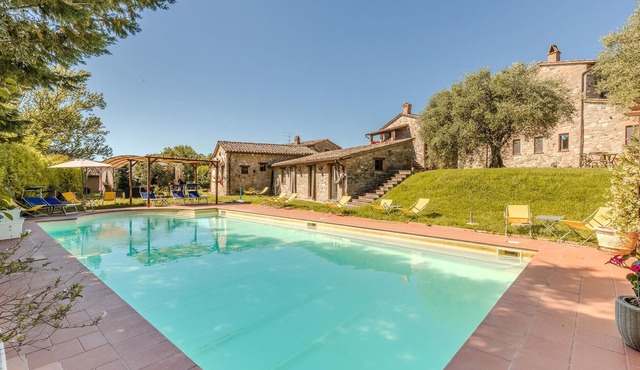 Gorgeous apartment in Frazione Canonica,Todi