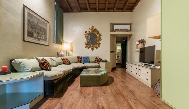 GuestHost - Pantheon Luxury Home