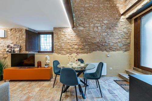 GuestHost - Suite on the RIVER Apartment
