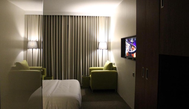High Village Hotel