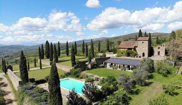 Historic villa among olive groves in Arezzo