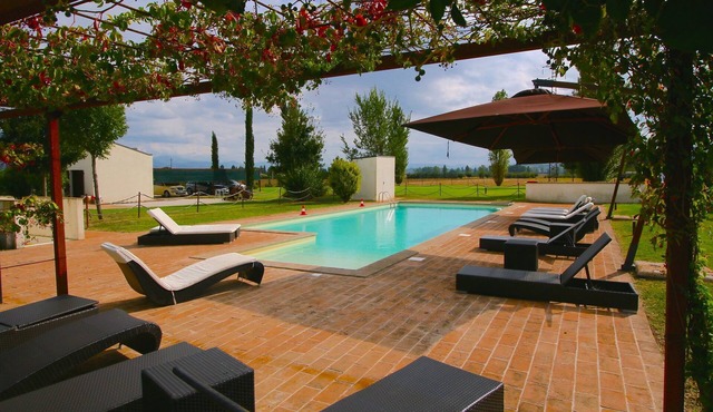 Holiday Home in Foligno with Pool & Terrace