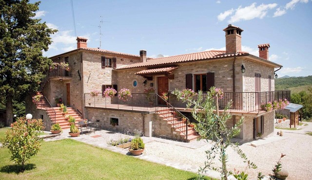 Homerez - Appt in Caprese Michelangelo.