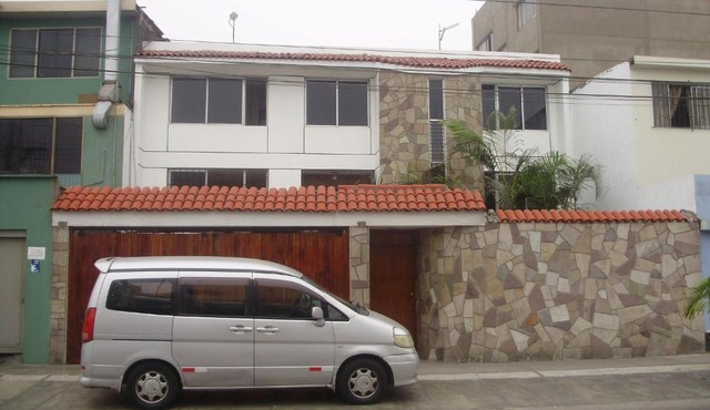 HOSTING HOUSE & HOME in Lima