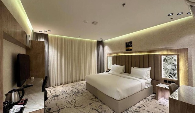 Hyatt Town 3