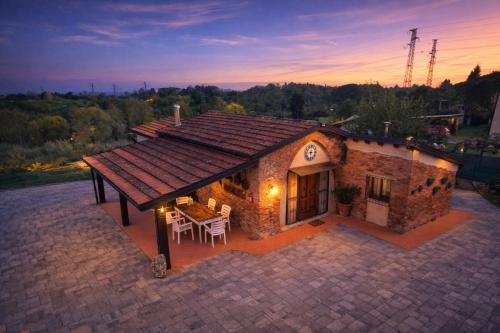 Il Casale di Lucullo-Holiday Home with Pool and Spa-