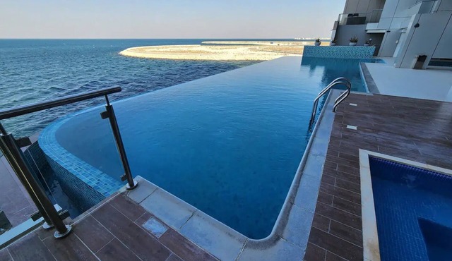 "Island Elegance:Luxury Retreat"