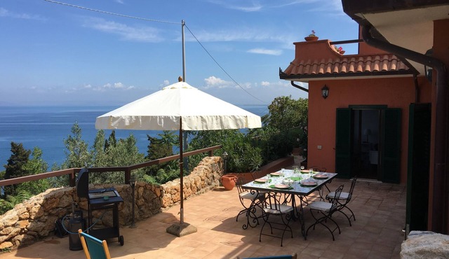 "BLUE HOUSE" beautiful semi-detached villa with breathtaking views in PORTO SANTO STEFANO MONTE ARGENTARIO (GR