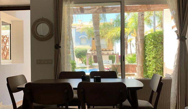 Jolie Petite Villa en Résidence