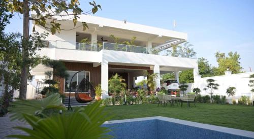 Kaashi Flora Whitehouse-9BHK