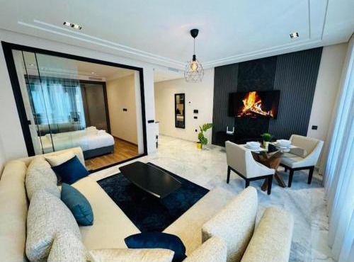 Les Joyeux Luxury Studios et Suites