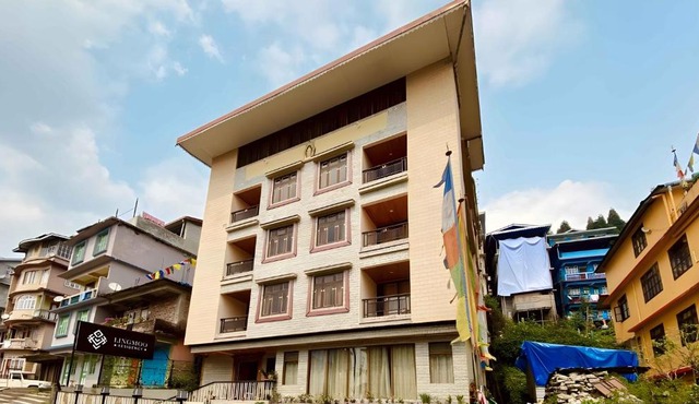 Lingmoo Residency in Ravangla