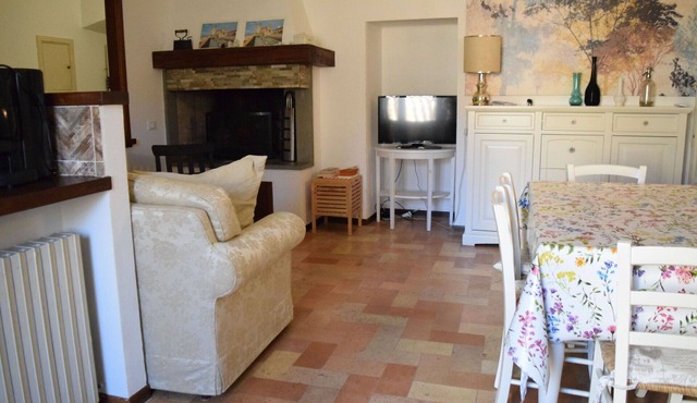 Lovely apartment for 7 people with WIFI, A/C, balcony, pets allowed and panoramic view