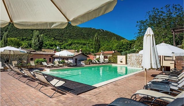 Lovely Apartment In Foligno With Wifi
