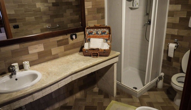 Lovely apartment in villa for 4 people with WIFI, TV and pets allowed, close to Ascoli Piceno