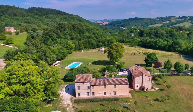 Lovely home in Sarnano with swimming pool