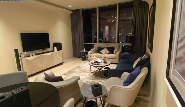 Lovely serviced apartment with free parking, ALMALQA