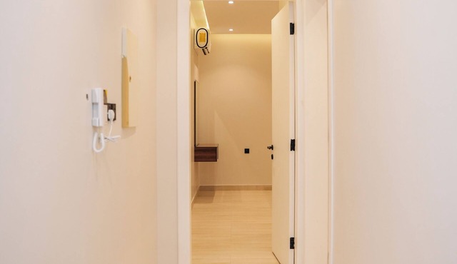 LP45.4 - Lavish 2BR Apartment in Al Arid