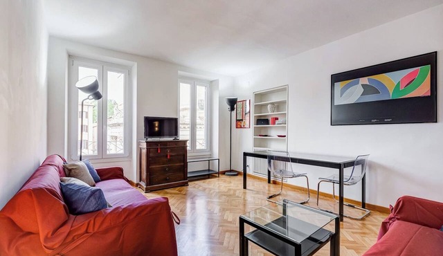 Luminous Apartment few steps from Piazza Navona