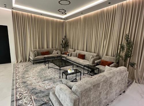 Luxurious villa with three bedrooms, cinema and swimming pool