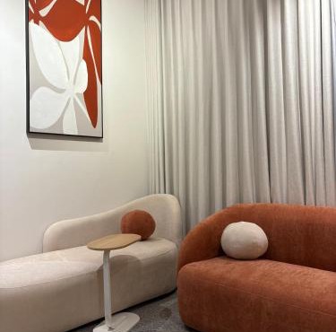 Luxury 1BR Suite Walk to Café&Supermarket