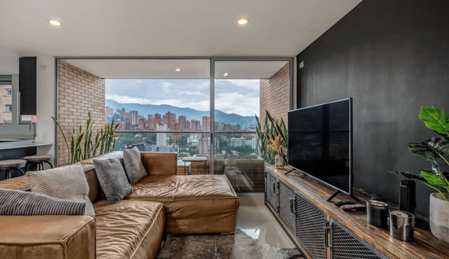 Luxury 2BR Apt near Provenza
