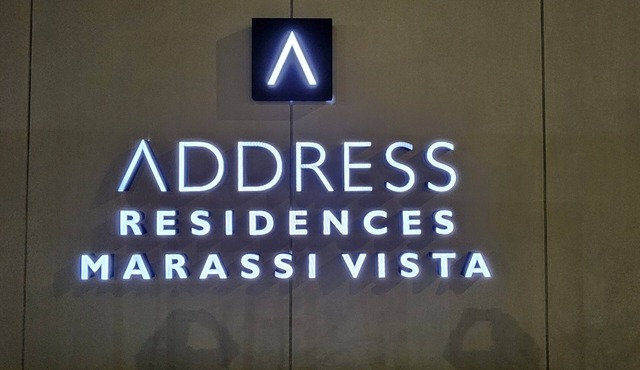 Luxury 5-Star Hotel Beachfront Resort. Walking ditance to Marassi Galleria Mall.
